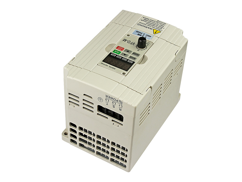 8000S通用變頻器，變頻調(diào)速器，變頻器廠家，電機(jī)變頻器，三相變頻器